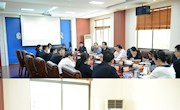 “怀志述胸臆，侃侃话心声”